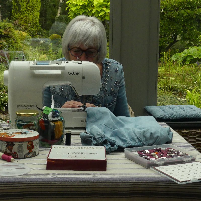 Ultimate Presser Foot Set - 32 Essential Feet in One Box - MadamSew