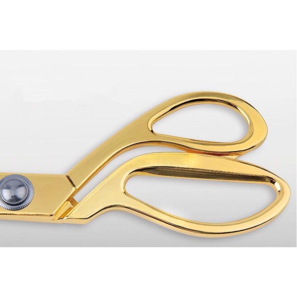 Close up of the handles on the 9.5" Gold Handled Stainless Steel Shears