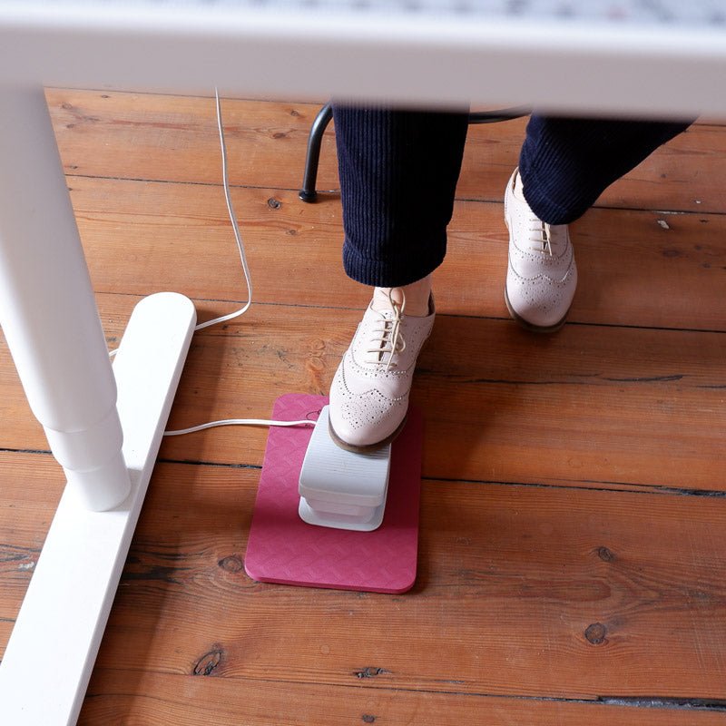 Sewing machine pedal mat