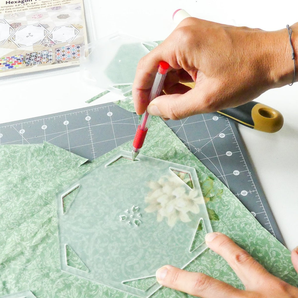 Marking in the little triangle of the hexagon rotary cutter