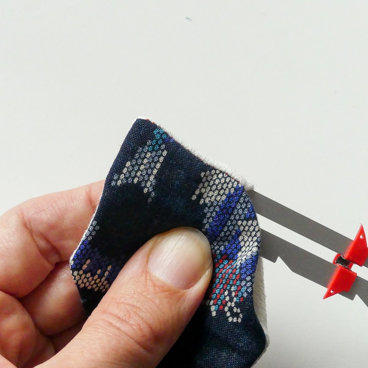 Tebru Sewing Gauge,Hemming Measuring Gauge,Sewing Gauge Knitting Crafting Sewing Hemming Measuring Sliding Gauge Measuring Tool