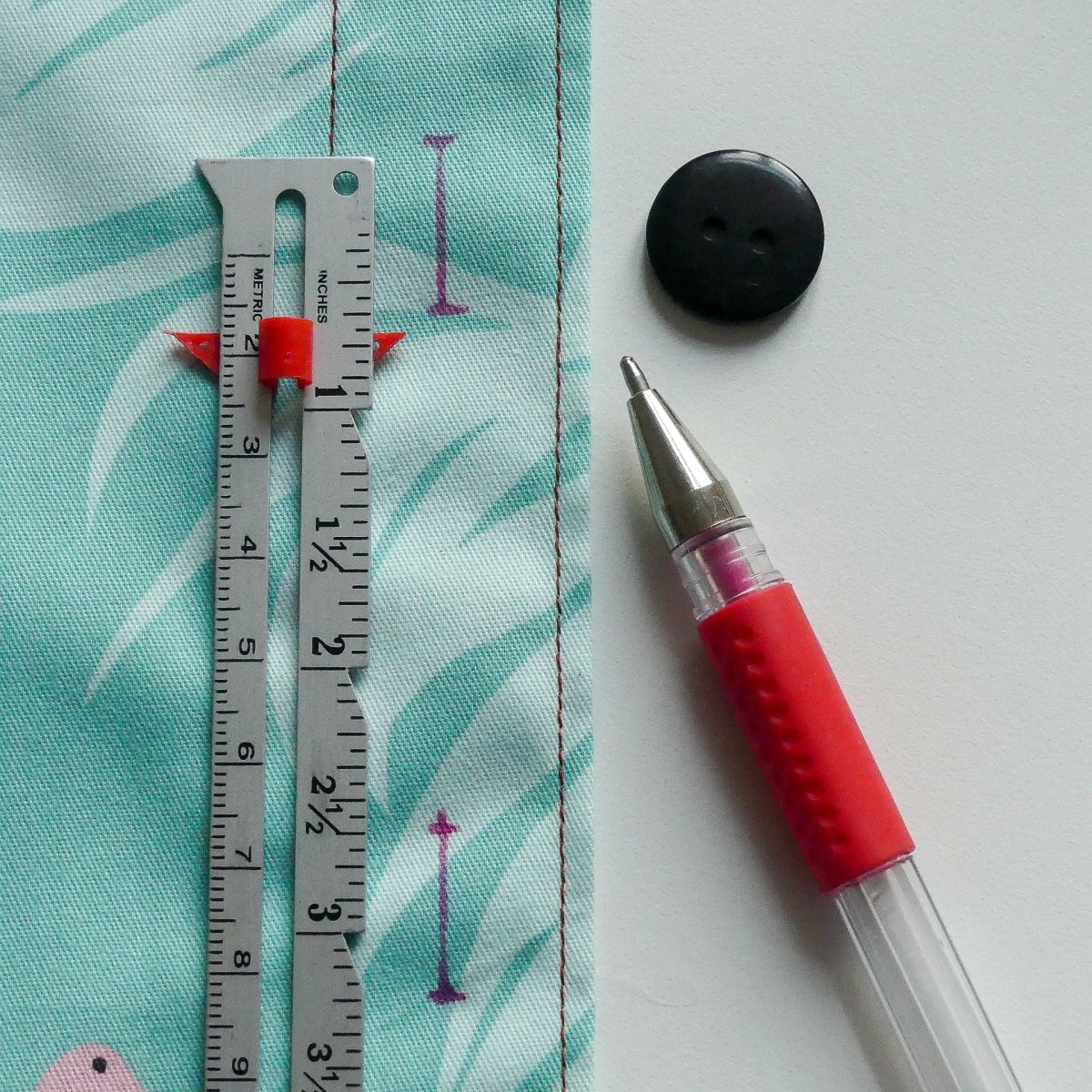 2Pcs Sewing Gauge Seam Ruler Measuring Gauge Tailor Ruler Sizer Helper Tools