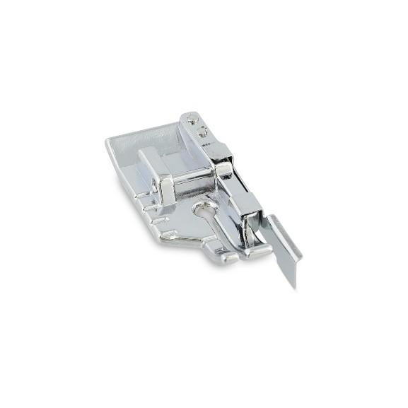 https://madamsew.com/cdn/shop/products/quarter-inch-quilting-foot-with-guide-accurate-seams-306337.jpg?v=1689099354