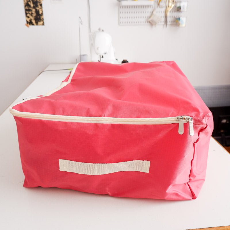 Quilt Storage Bag - Standard Size (22”L x 15”W x 8”H) - Viva Magenta - MadamSew