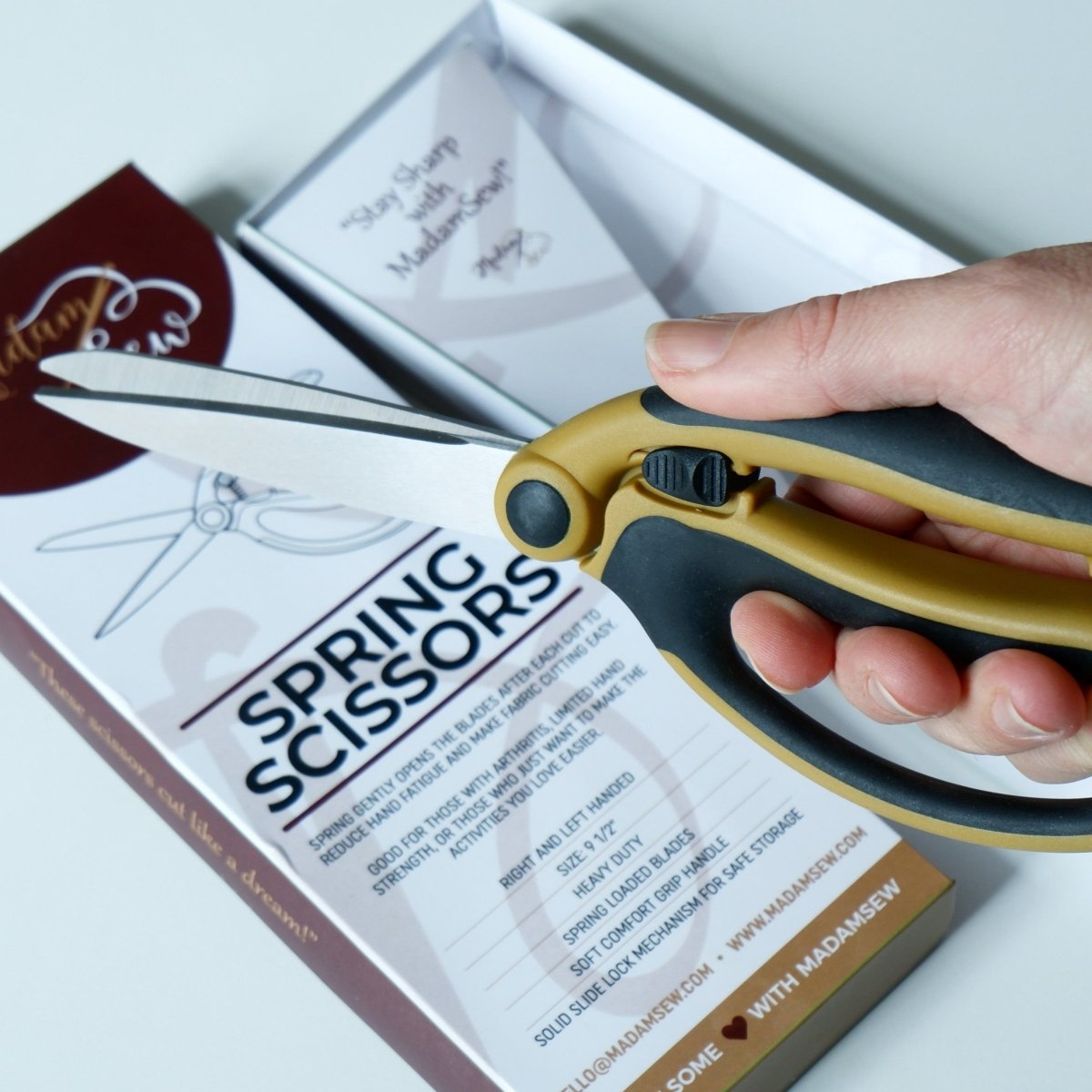 Spring Scissors Sewing Spring Loaded Fabric Scissors for Sewing – MadamSew