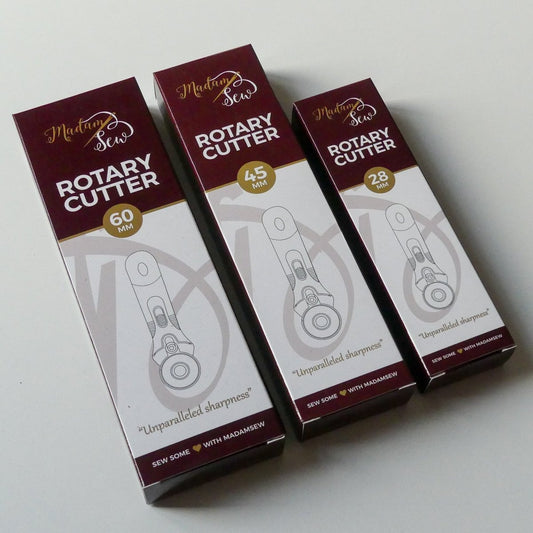 packaging of 3 sizes of rotary cutters