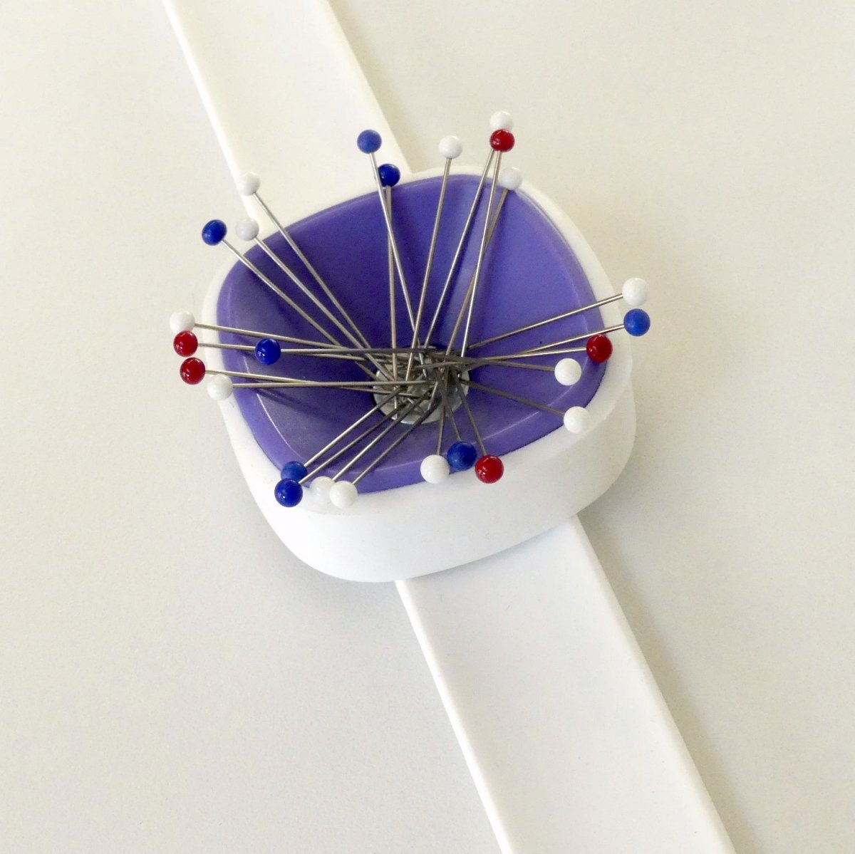 Magnetic Sewing PinCushion Silicone Wrist Needle Pad Safe Bracelet